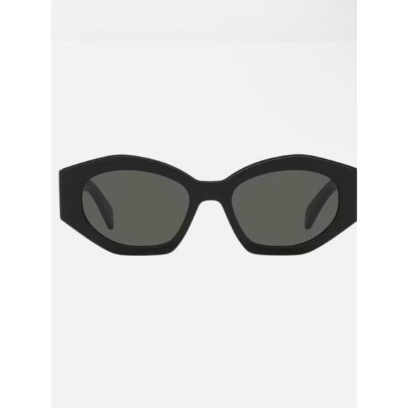 New Celine Sunglasses CL40238U 01A, Triomphe, Black, Authentic $550